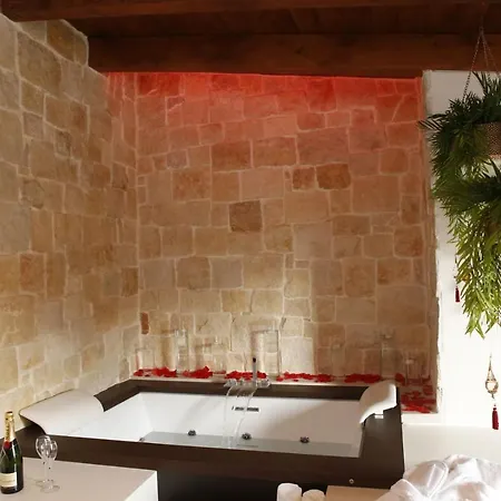 Nel Vicoletto 카사노 델레 무르제