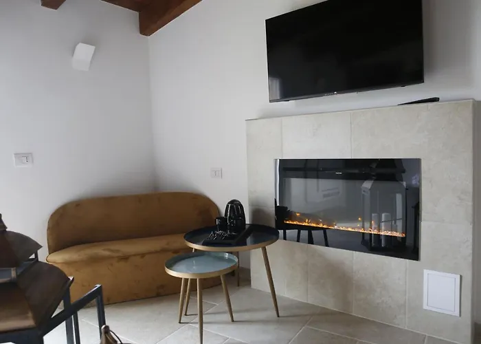 Nel Vicoletto Bed & Breakfast 4*