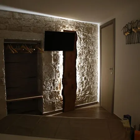 Nel Vicoletto Couette-café