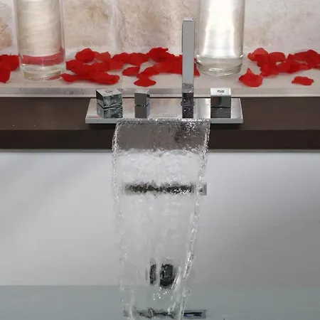 Nel Vicoletto Bed and Breakfast 4*